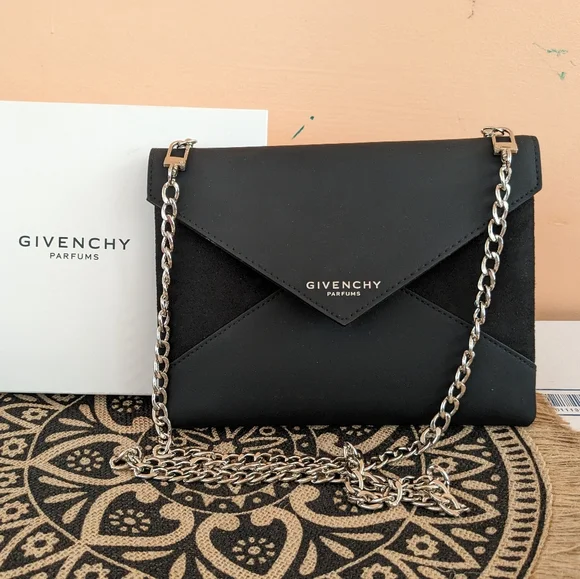 Givinchy pouch - Picture 2 of 13